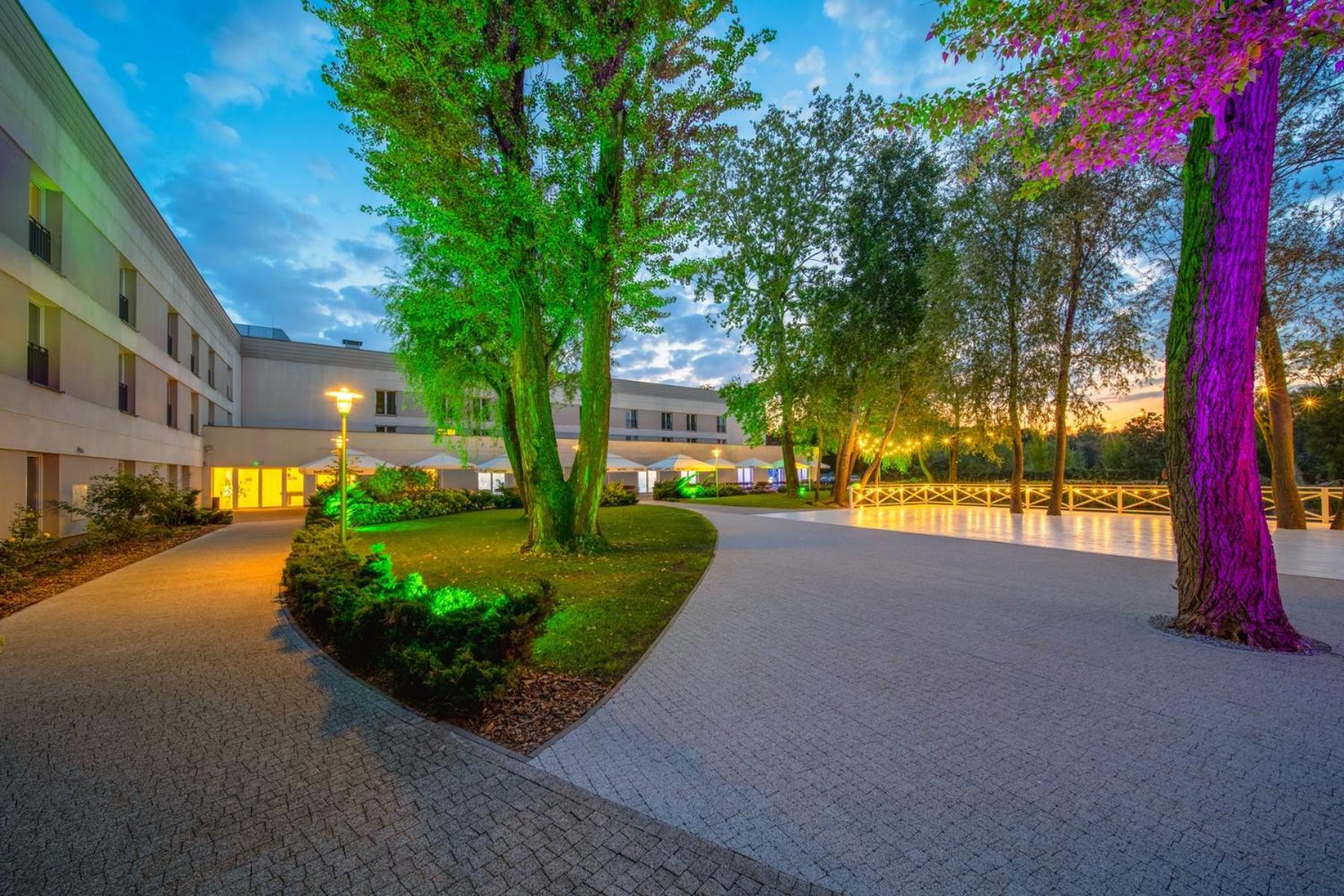 Green Garden Hotel Raszyn Exterior foto