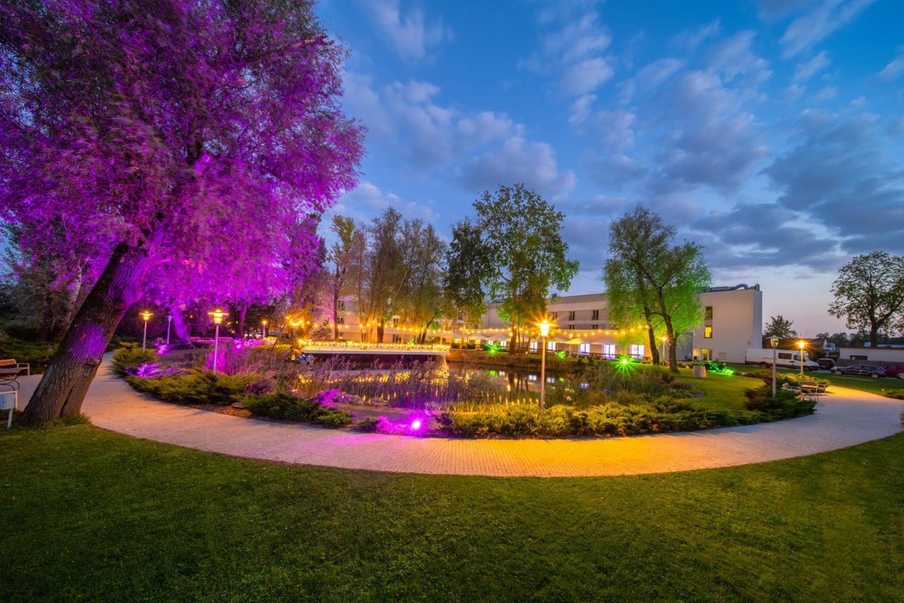 Green Garden Hotel Raszyn Exterior foto